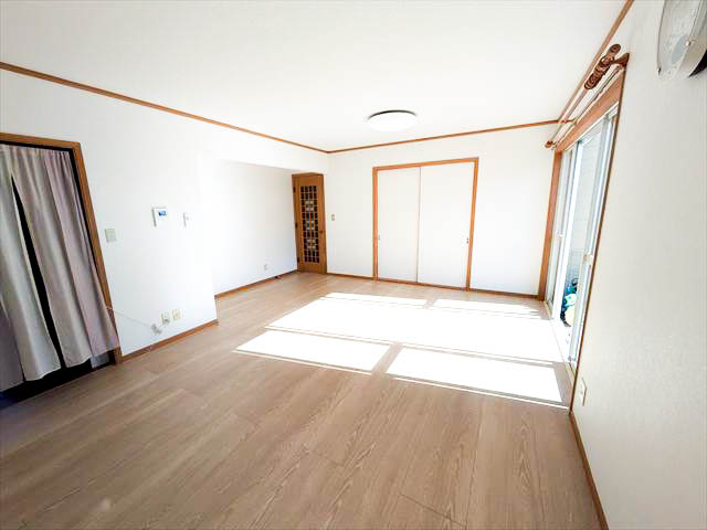 ���r���O���t�H�[���@�ʑ���