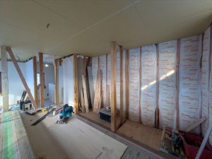 2階ﾘﾉﾍﾞｰｼｮﾝ造作中
